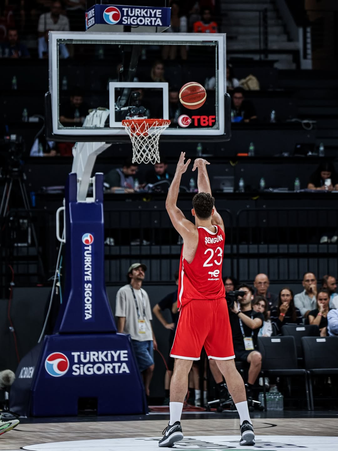 yid, 国家队的赛